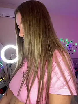 AlexaVee_