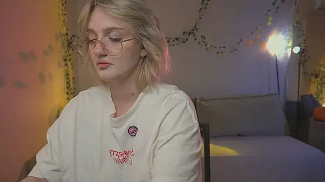 ELLIEJAY - bouncy boobs