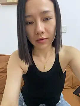 Susu2008 - 裸体站阳台直播10分钟