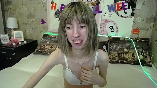 Unusual_G - topless 10min