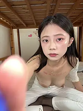 Cunnm-MM - 脱掉胸罩三分钟
