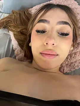 Miiaa_Rosee - Twerk naked + control toy🍒🔥❤️‍🔥👸🏼🍓