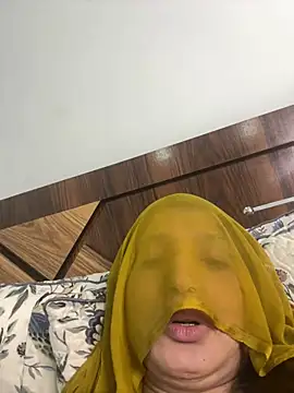 Miss_kanika76 - Boobs oil show