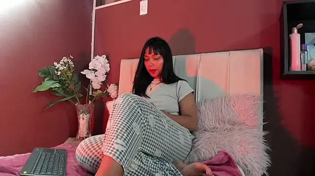 LindaRivers - Boobs job