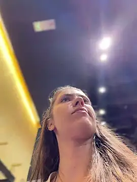 MariiD - 😈SQUIRT IN THE CAR