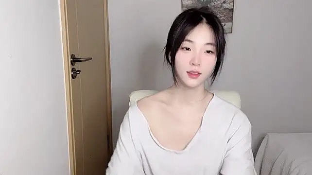 Louise-3 - 控制3分钟+无内M腿