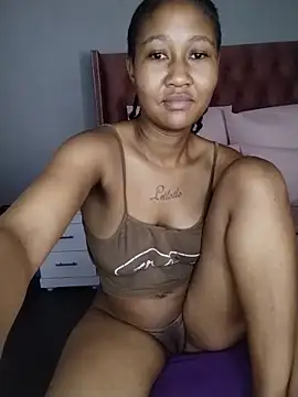 Belinda_105 - Show Toes