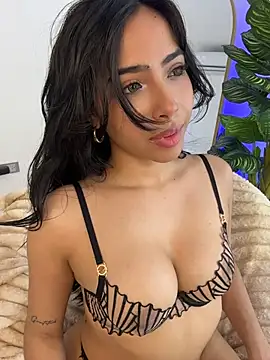 _Emily_Thompson_ - Blowjob + spitting on my breasts🔥