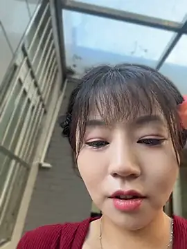 Bingbing6699 - 路边露全胸性感揉胸