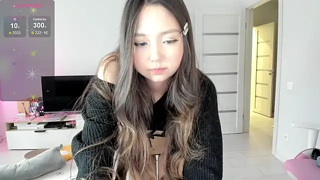 Fluffy_Rose - stay only in underwear