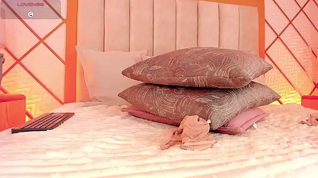 TahliaMoreau - 😈Squeeze that ass for me + Bounce ass😈
