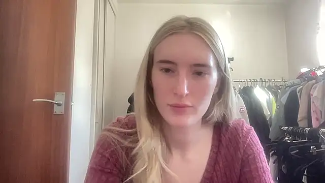 Mayaahart - remove bra and nipple show