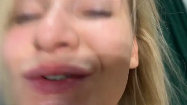 Adelovenick - hold dick in her mouth 3 min