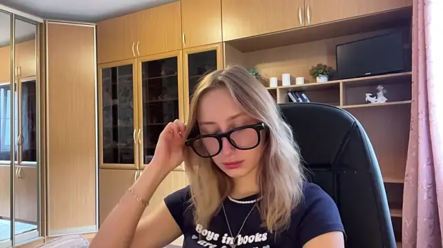 AleneLaurente - ❤️ I'll show you the outfit + Dance💕