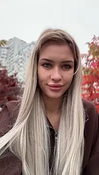 KikiWatson - Show pussy in public 💋💦