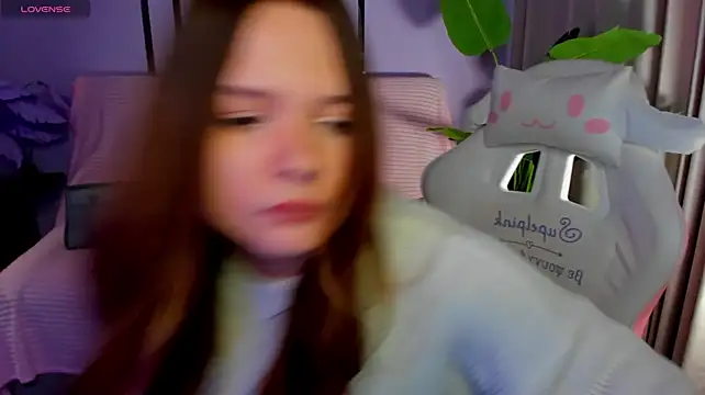 CutieChloee - use cream on my boobs