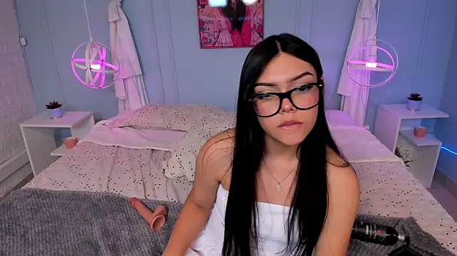 Taylor_Cincler - Open legs show pussy 🥵