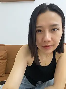 Susu2008 - 裸体站阳台直播10分钟