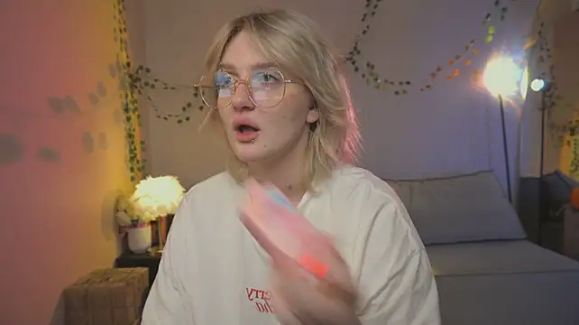 ELLIEJAY - bouncy boobs