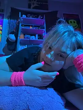 Cutiepiespanks - ✨Fuck Pussy with Glowing Dildo✨