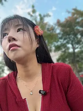 Bingbing6699 - 路边露全胸性感揉胸