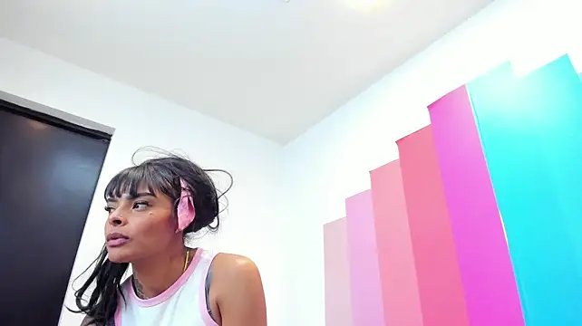 EmmaEbony_ - squirt +v ideo
