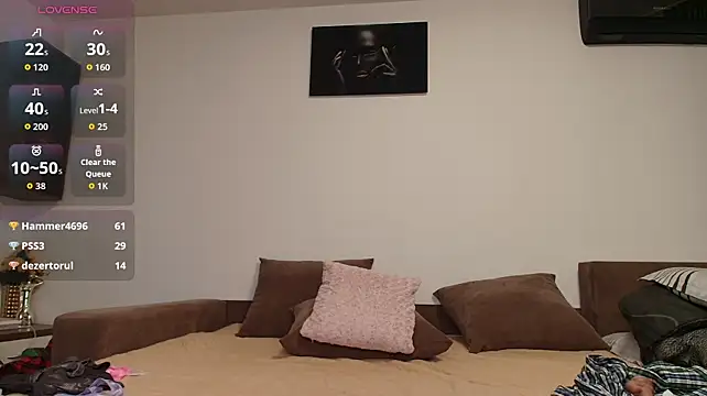 Kylie__Rosse - Help me slide a finger inside :P