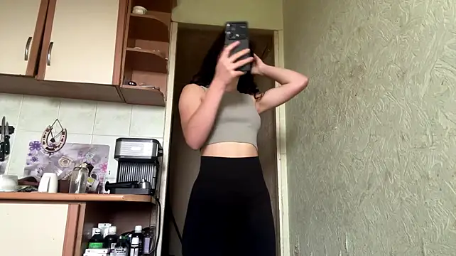 Agent67 - Blow a kiss close to cam😘