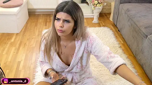 Bella_Posh - Happy pussy, happy life!