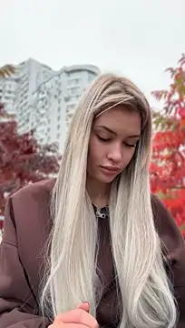 KikiWatson - Show naked ass in public 😍🔞💦