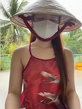 My_Melodyy - Cum squirt show in public garden 🪴 😈