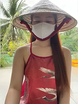 My_Melodyy - Cum squirt show in public garden 🪴 😈