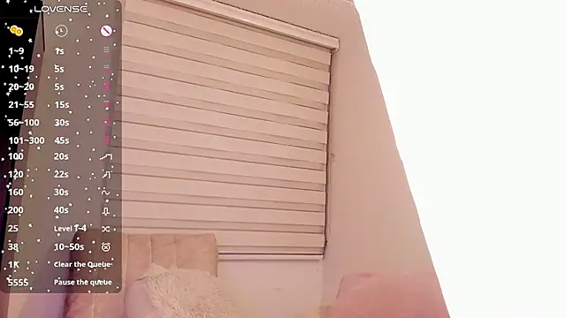Babe_sophiee1 - happy day sophie