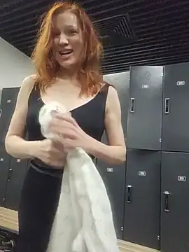 Exhibitionsplit - MAKE me CUM RUNNING ♤SQUIRT