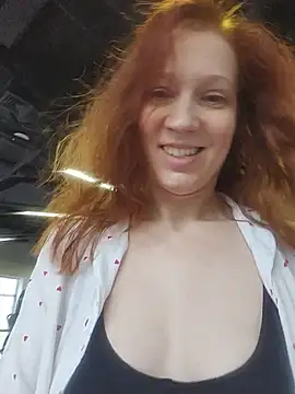 Exhibitionsplit - MAKE me CUM RUNNING ♤SQUIRT