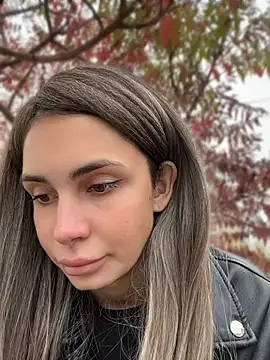 SandraCarter - Show naked ass in public