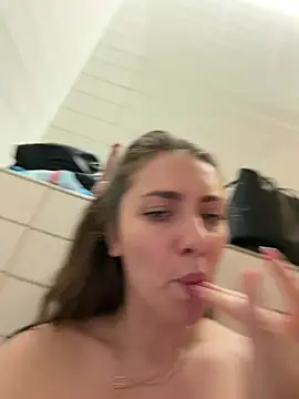 MariiD - 😈ILL SEND HOT VID FOR LAST TIP