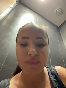 Beautydiamond - Spread ass and touch ashole in McDonald