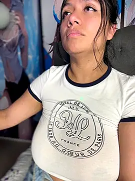 Im_Little - show tits ass 💧🥵🎁