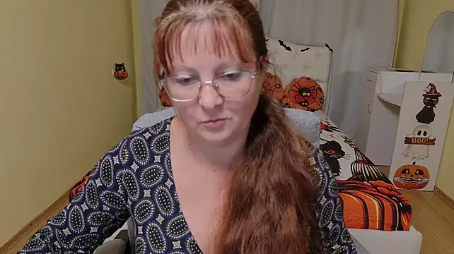VanessaHotts - I’ll wear stockings with holes in them.