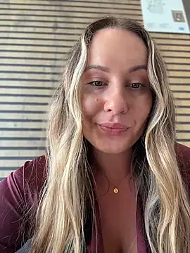 Mona_Plus - 3Fingers pussy💦Squirt outdoor💦LT video