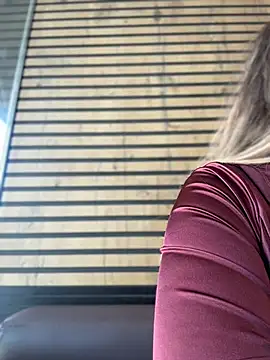 Mona_Plus - 3Fingers pussy💦Squirt outdoor💦LT video