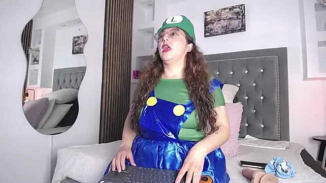 AnnadirtyXo - HELLO, MY ASS IS HOT TODAY