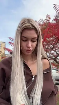 KikiWatson - Show naked ass in public 😍🔞💦