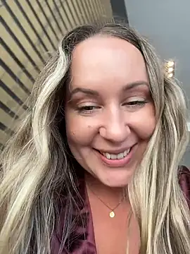 Mona_Plus - 3Fingers pussy💦Squirt outdoor💦LT video