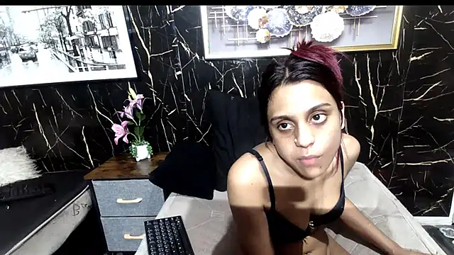 Luscious_Lexy - Fuck amber with dildo