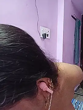 Reema05 - Dildo in anal pamp