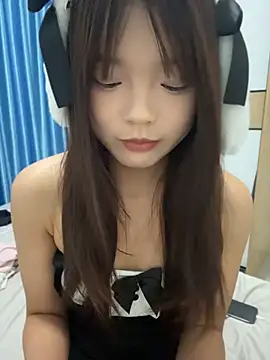 Youbaby-Love - 爸爸帮女儿揉胸