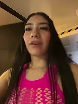 TayylorSexx - style doggy + 3 fingers in pussy