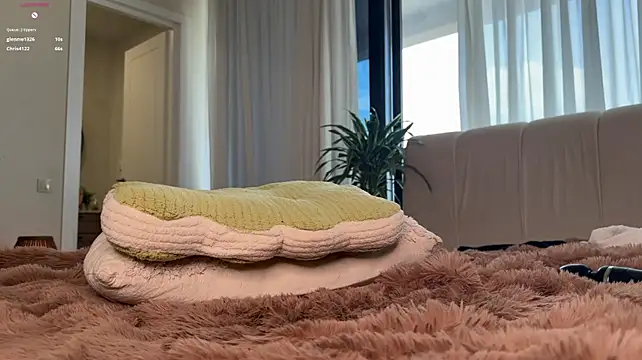 AudreyBarren - rub my puffy clit till im wet